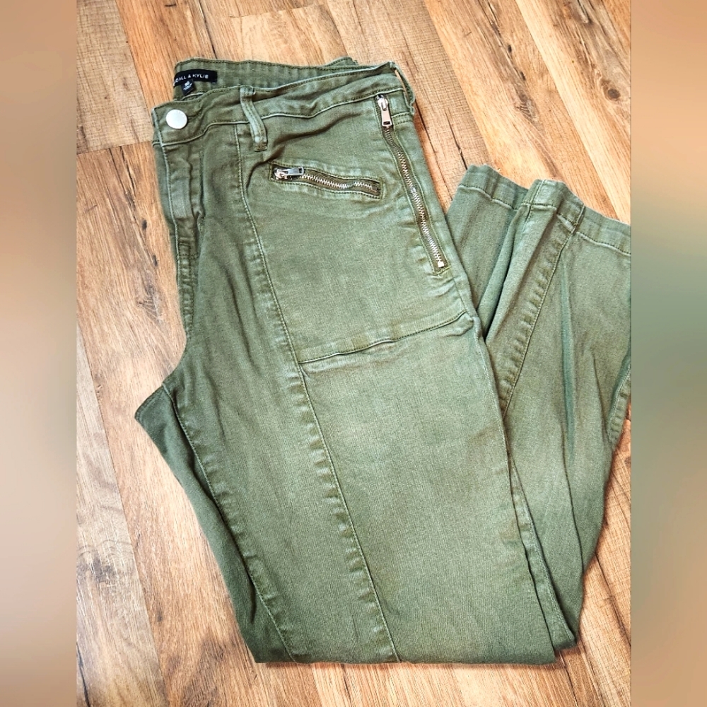 GREEN CARGO ANKLE JEANS